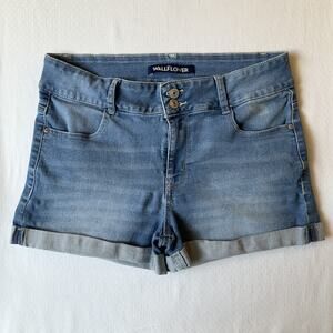 Wallflower Women Shorts Size 11 Blue Denim Button 2.5" Inseam